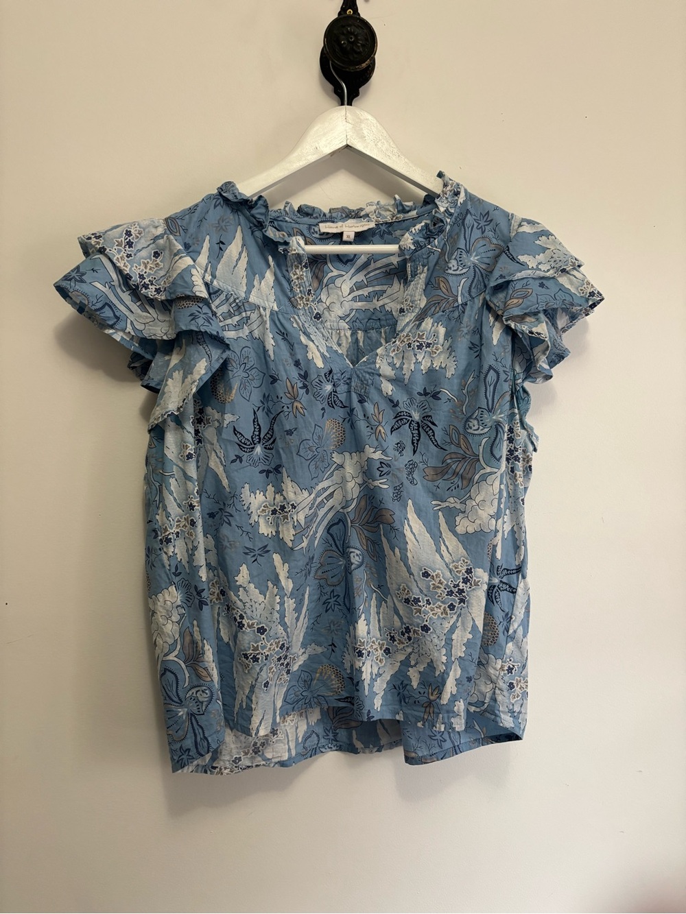 House of Harlow 1960 100% Cotton Light Blue Floral Ruffle Sleeve Blouse